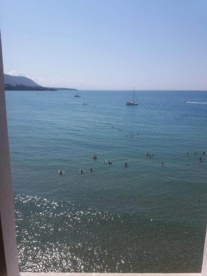 Lavatoioflats Casa Sul Mare E Sul Lavatoio Medievale A Cefalu Luaran gambar