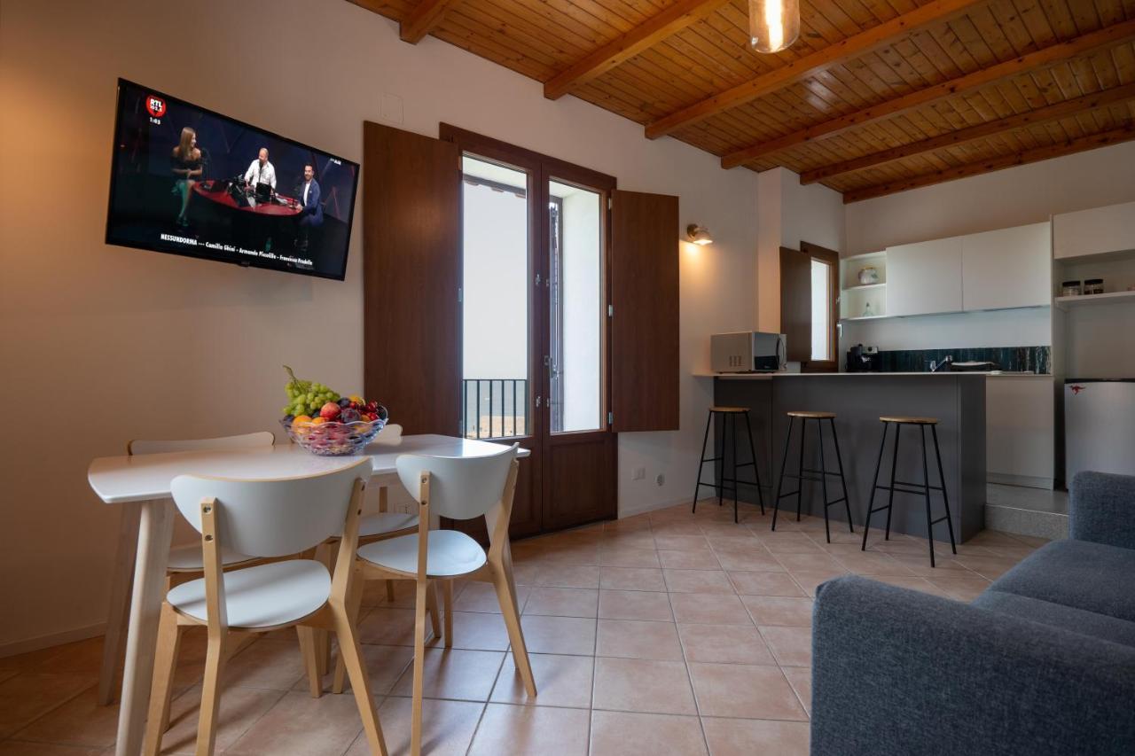Lavatoioflats Casa Sul Mare E Sul Lavatoio Medievale A Cefalu Luaran gambar